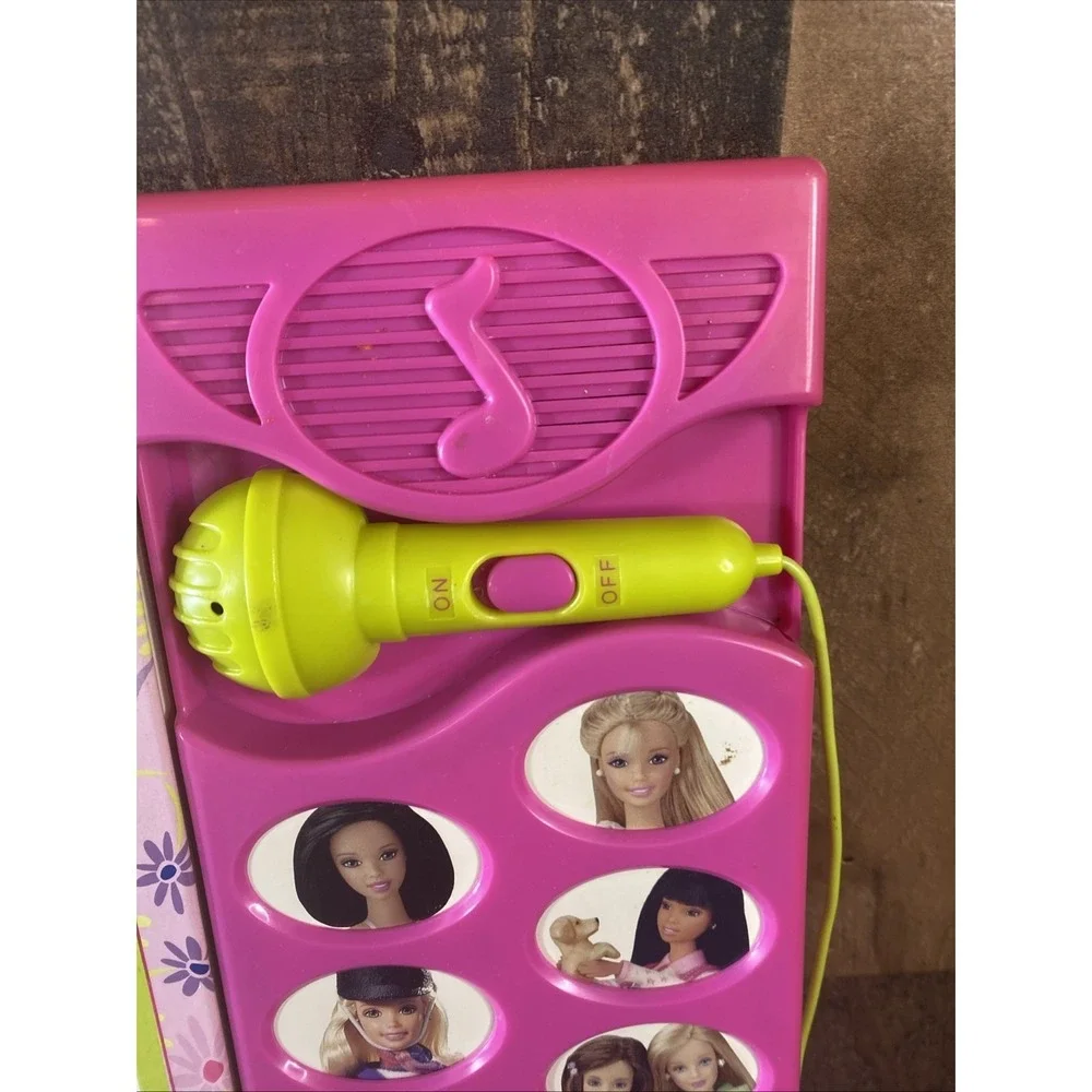 VTG Barbie Sing-Along Songs Play-a-Song Book w/ Working Microphone (2000) TESTED